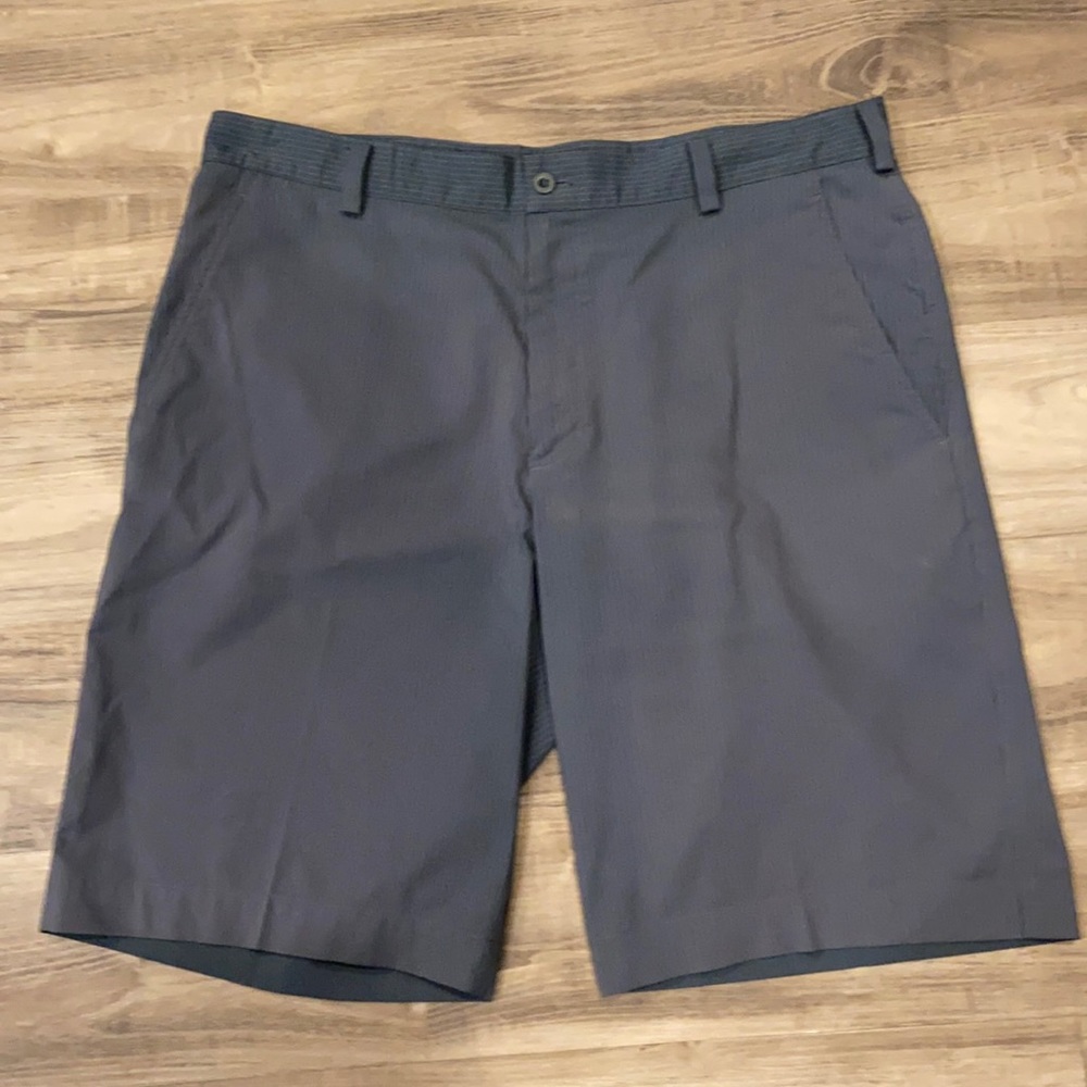Men’s Nike Golf Shorts Size 36